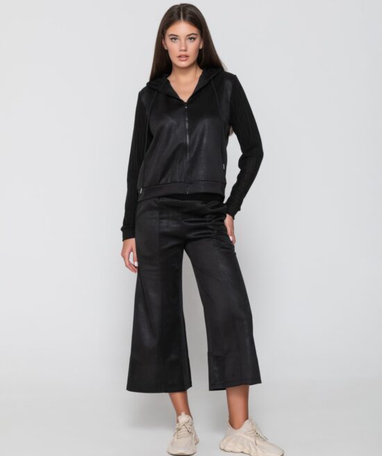 Focused 8071 zip hoodie & 8075 capri wide leg pants black front