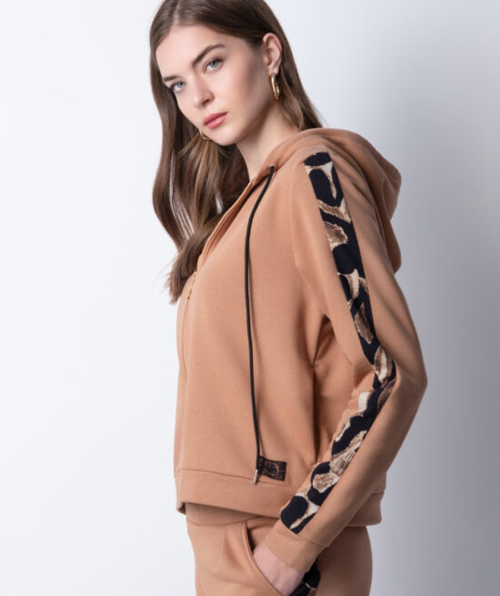 Tempted 8094 zip hoodie & 8097 high waisted chino beige close cut